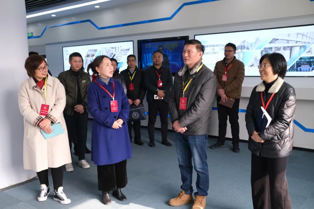 唯亭街道人大工委主任羅宏斌一行赴我司參訪調研插圖2 唯亭街道人大工委主任羅宏斌一行赴我司參訪調研插圖2